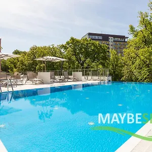 https://maybesea-nadmorskie-tarasy-a415.kolobrzeghotels.com